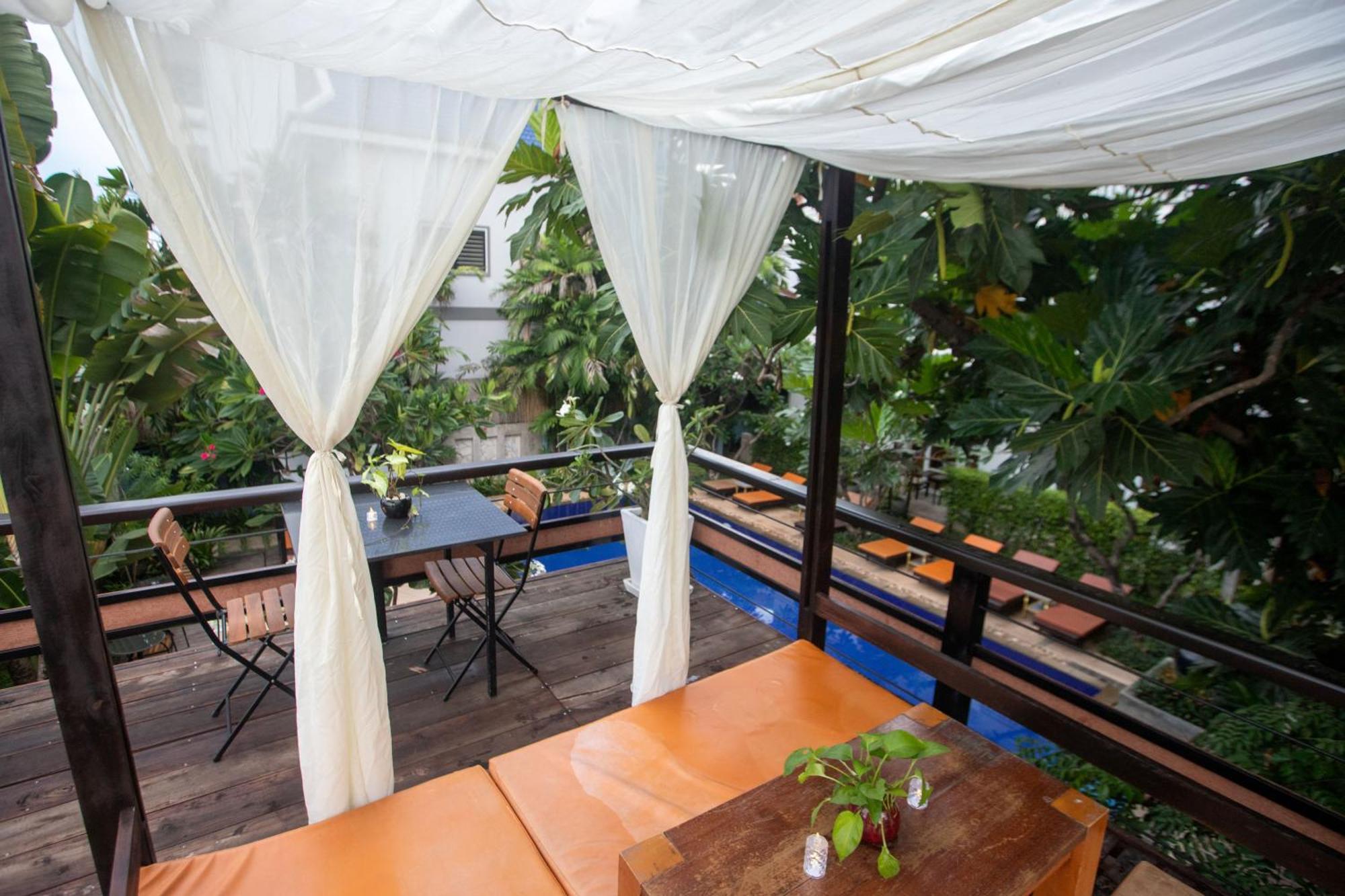 Amber Angkor & 4* Siem Reap